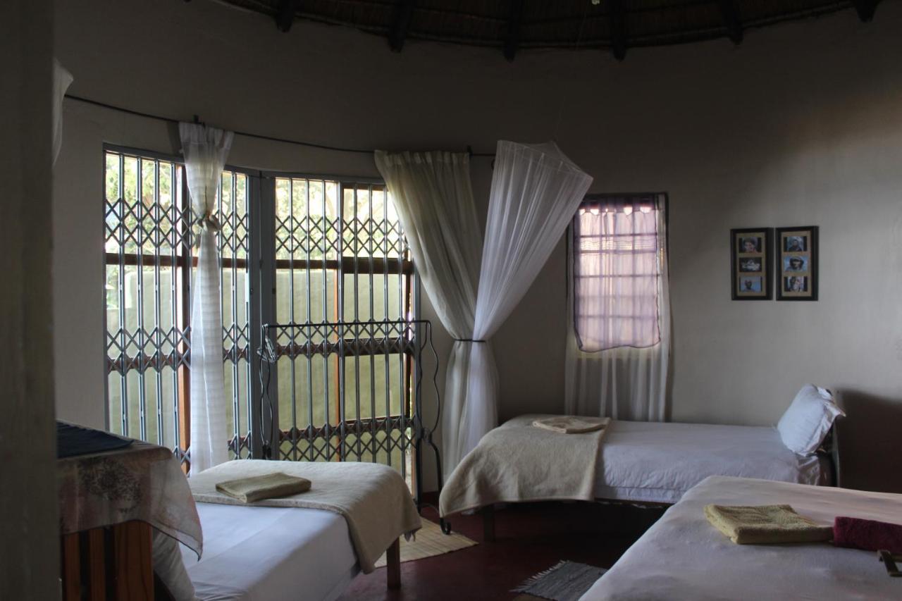 Delicious Monster Accommodation Port Saint Johnʼs المظهر الخارجي الصورة